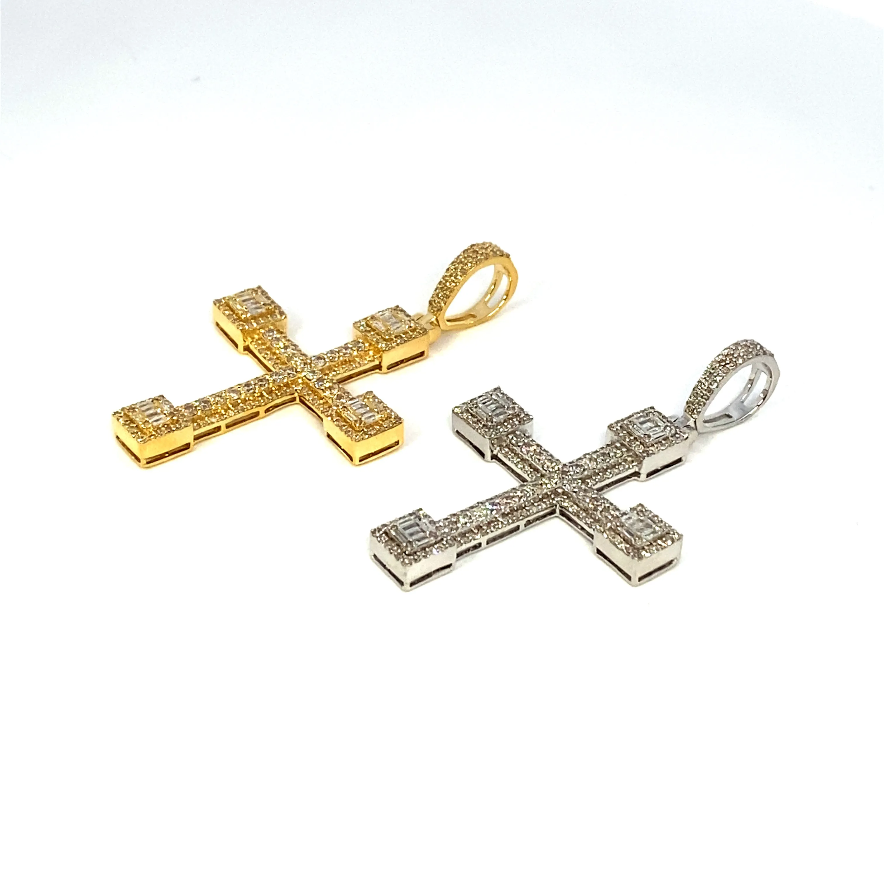 14K Bold Cross Diamond Pendant