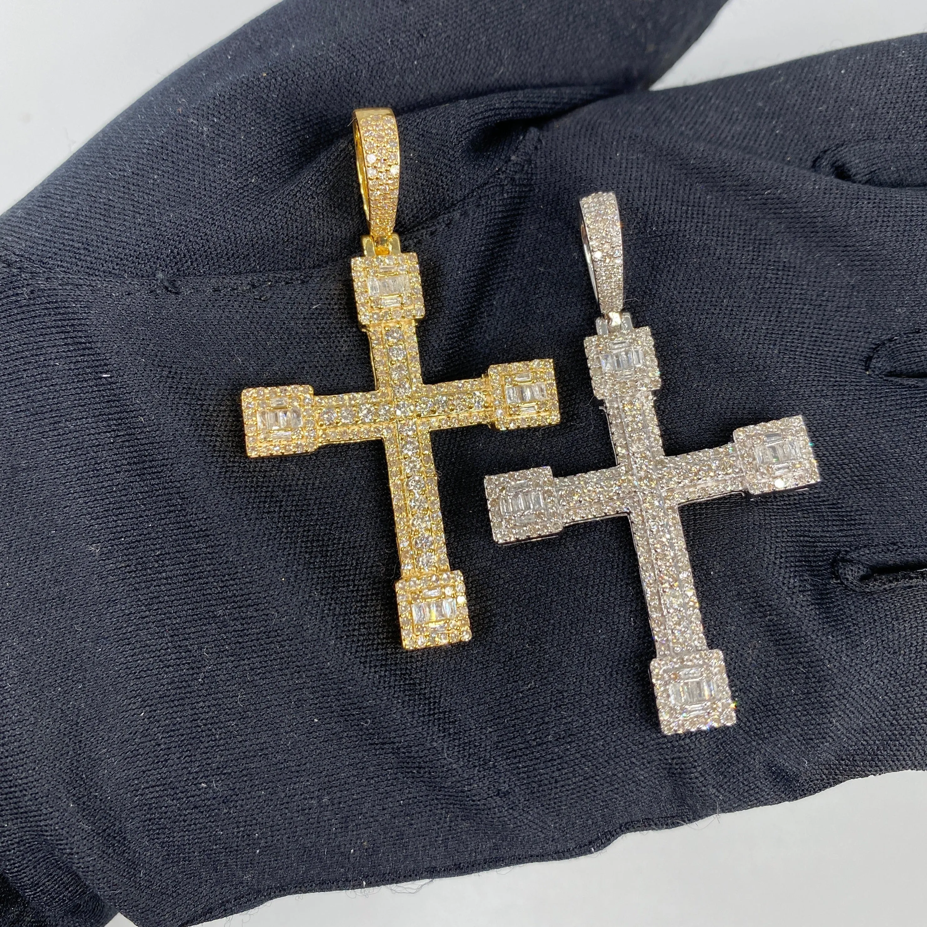 14K Bold Cross Diamond Pendant