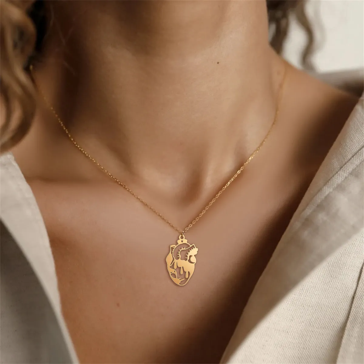 18K Gold-Plated Openwork Heart Pendant Necklace