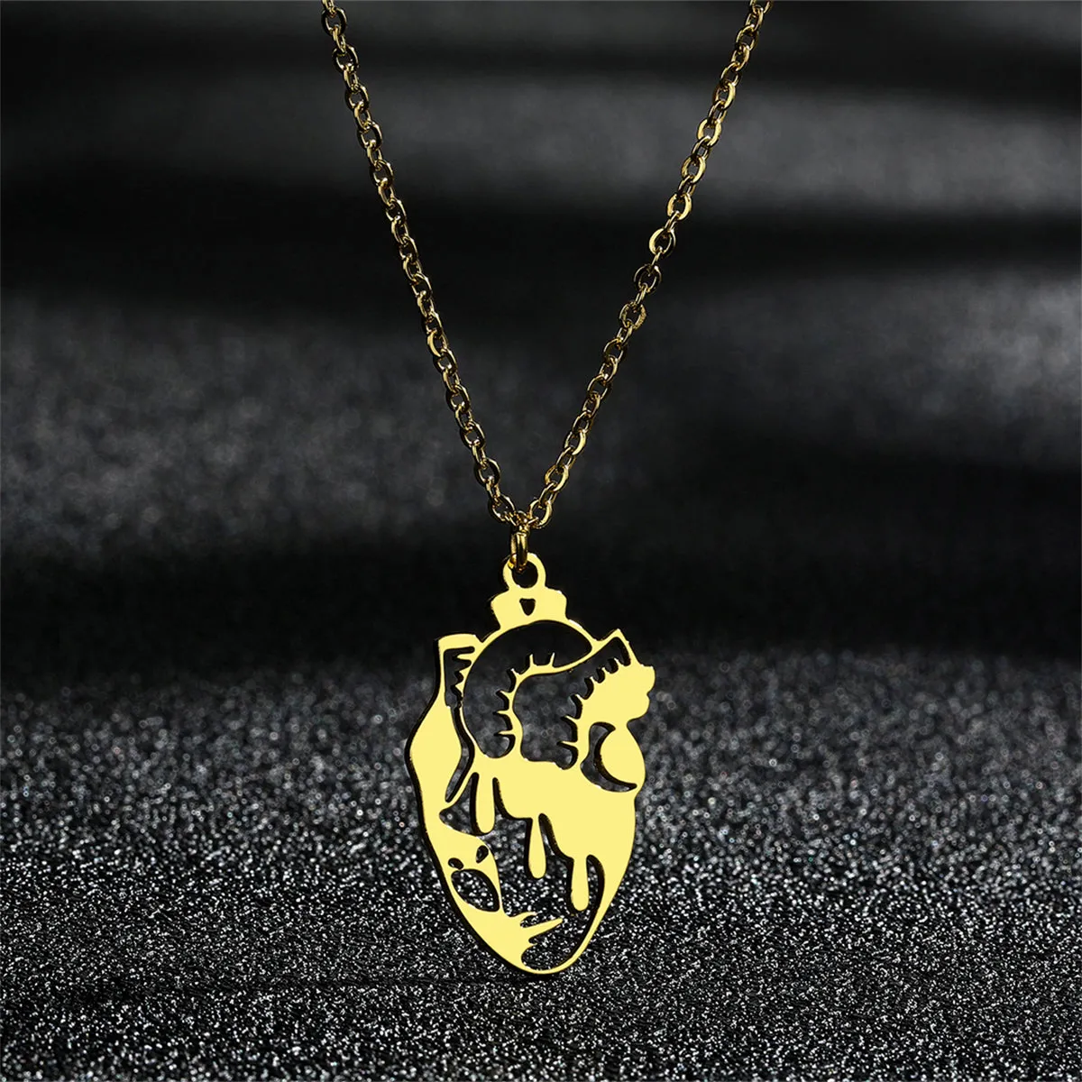 18K Gold-Plated Openwork Heart Pendant Necklace