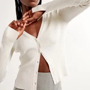 Abercrombie &amp; Fitch • Glossy slim white cardigan