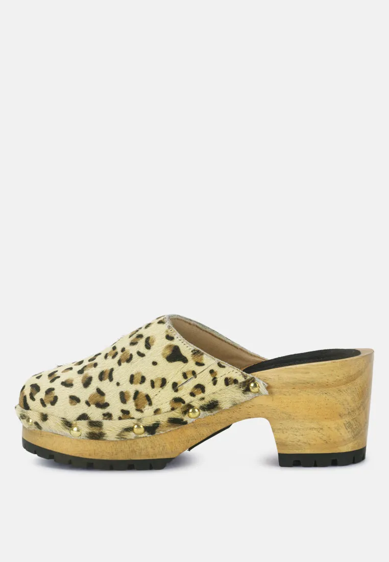 Acer Fine Suede Printed Leopard Clogs Slides In Beige By Ruw