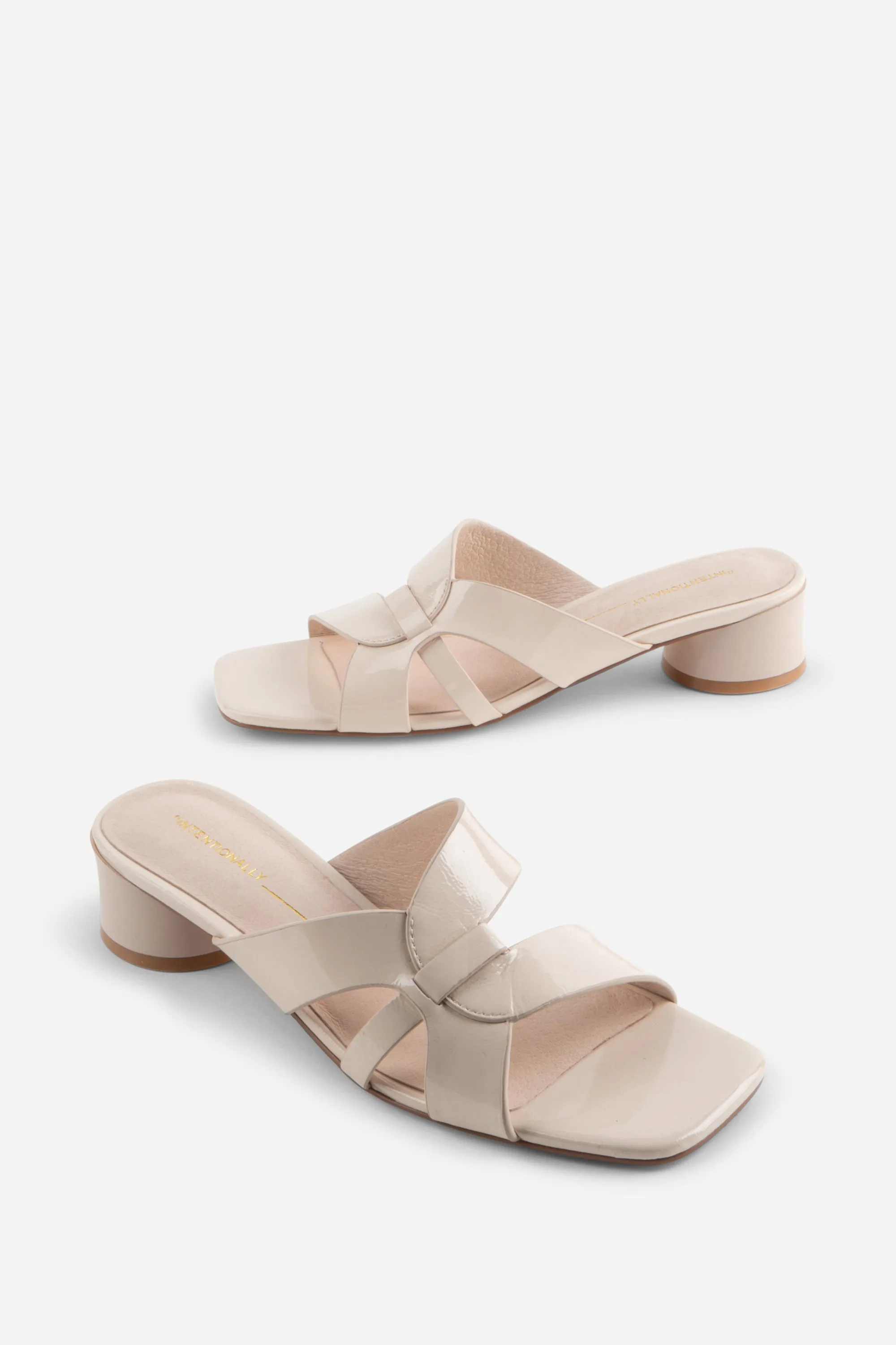 BEATRIX HEELED SANDAL