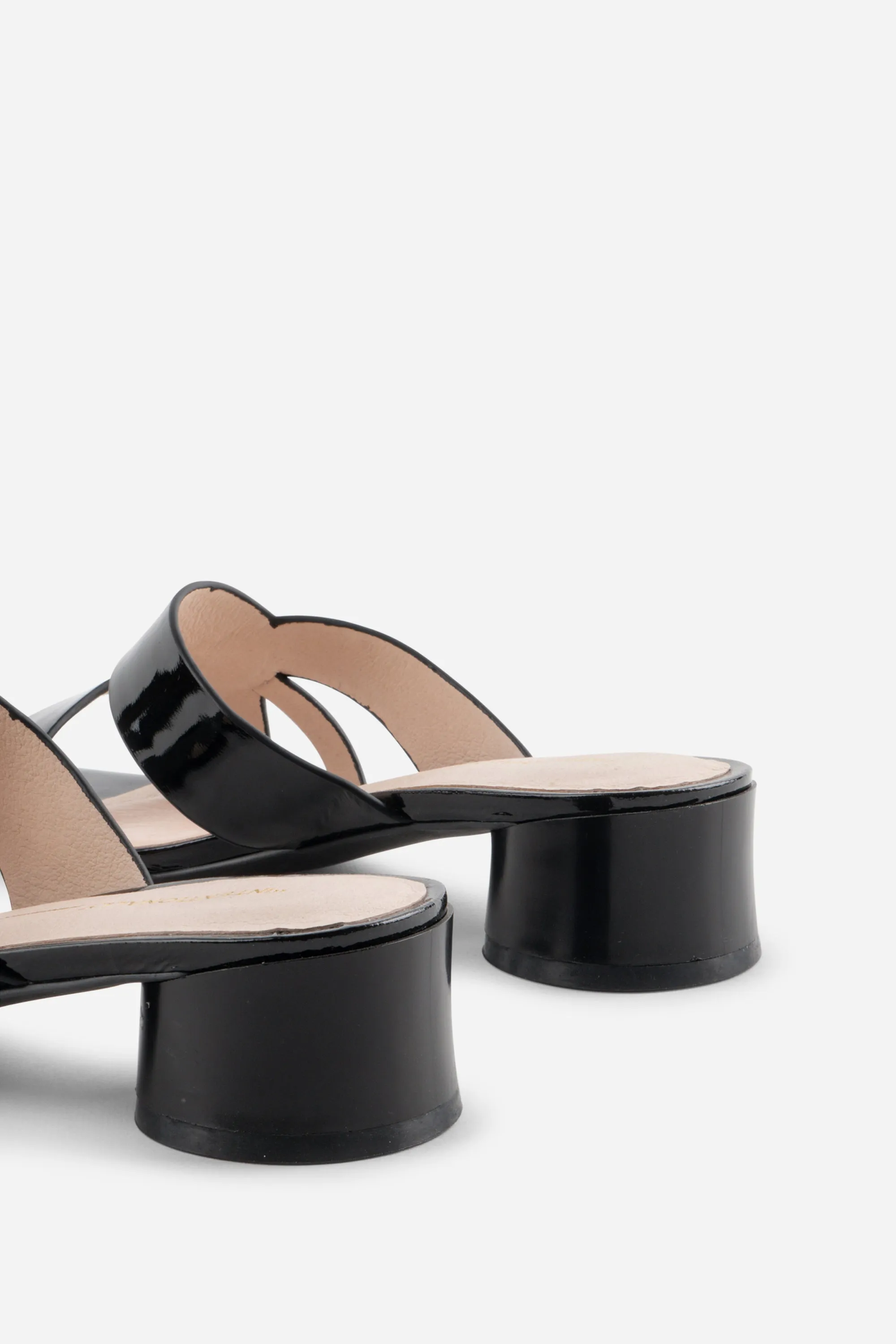 BEATRIX HEELED SANDAL