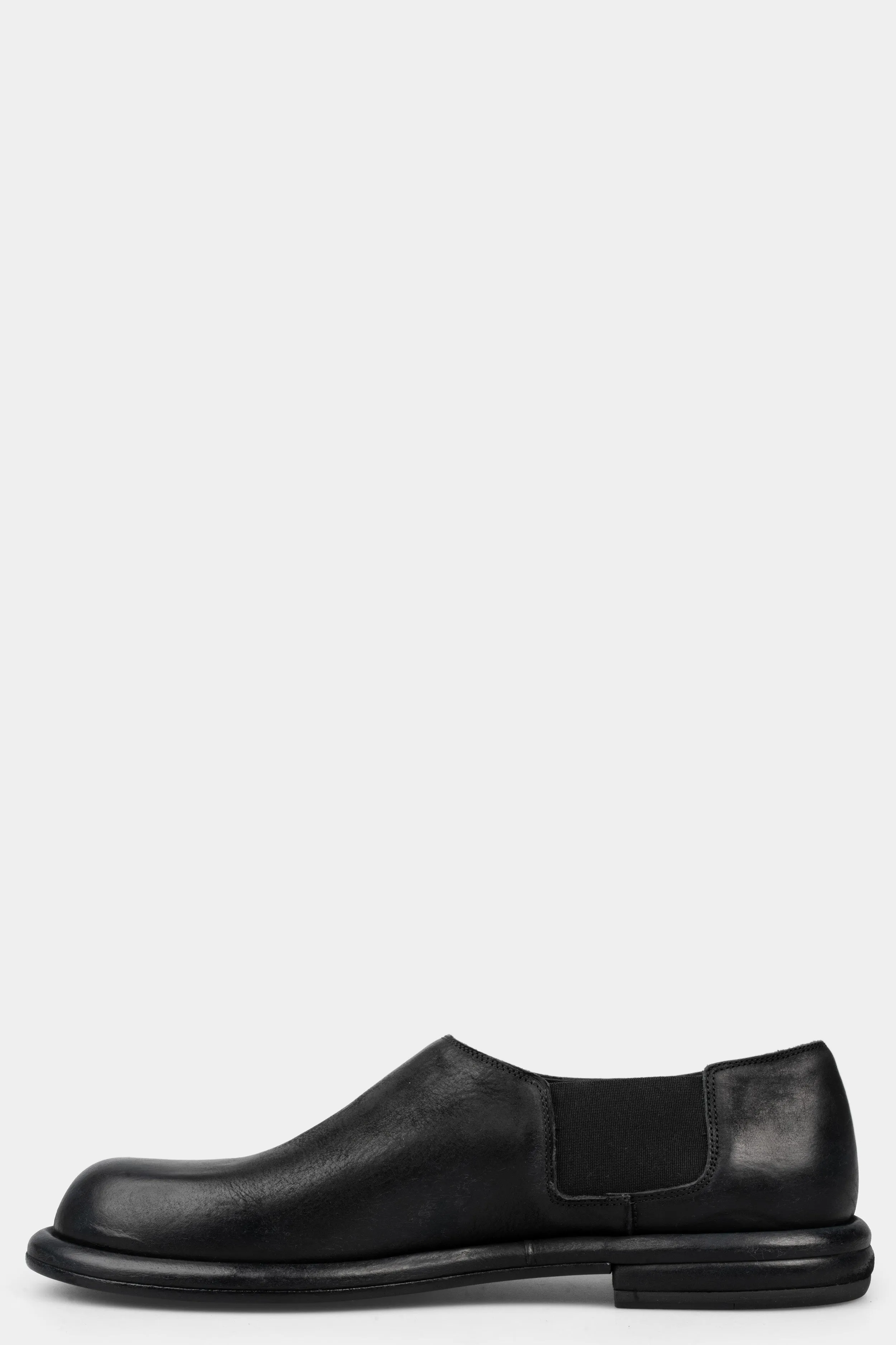 Chelsea Slip-on leather shoes