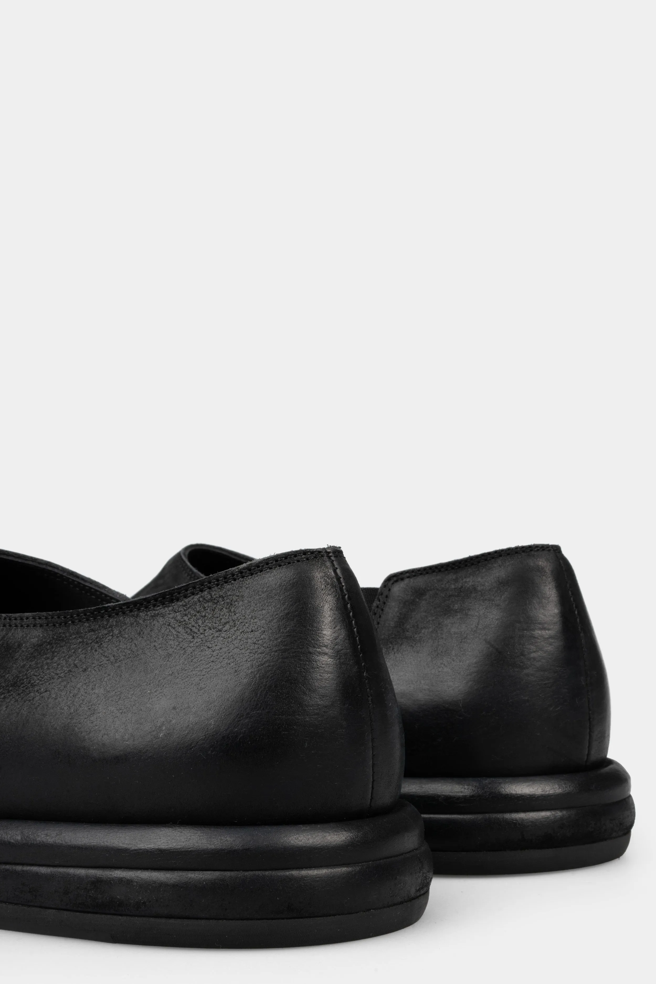 Chelsea Slip-on leather shoes