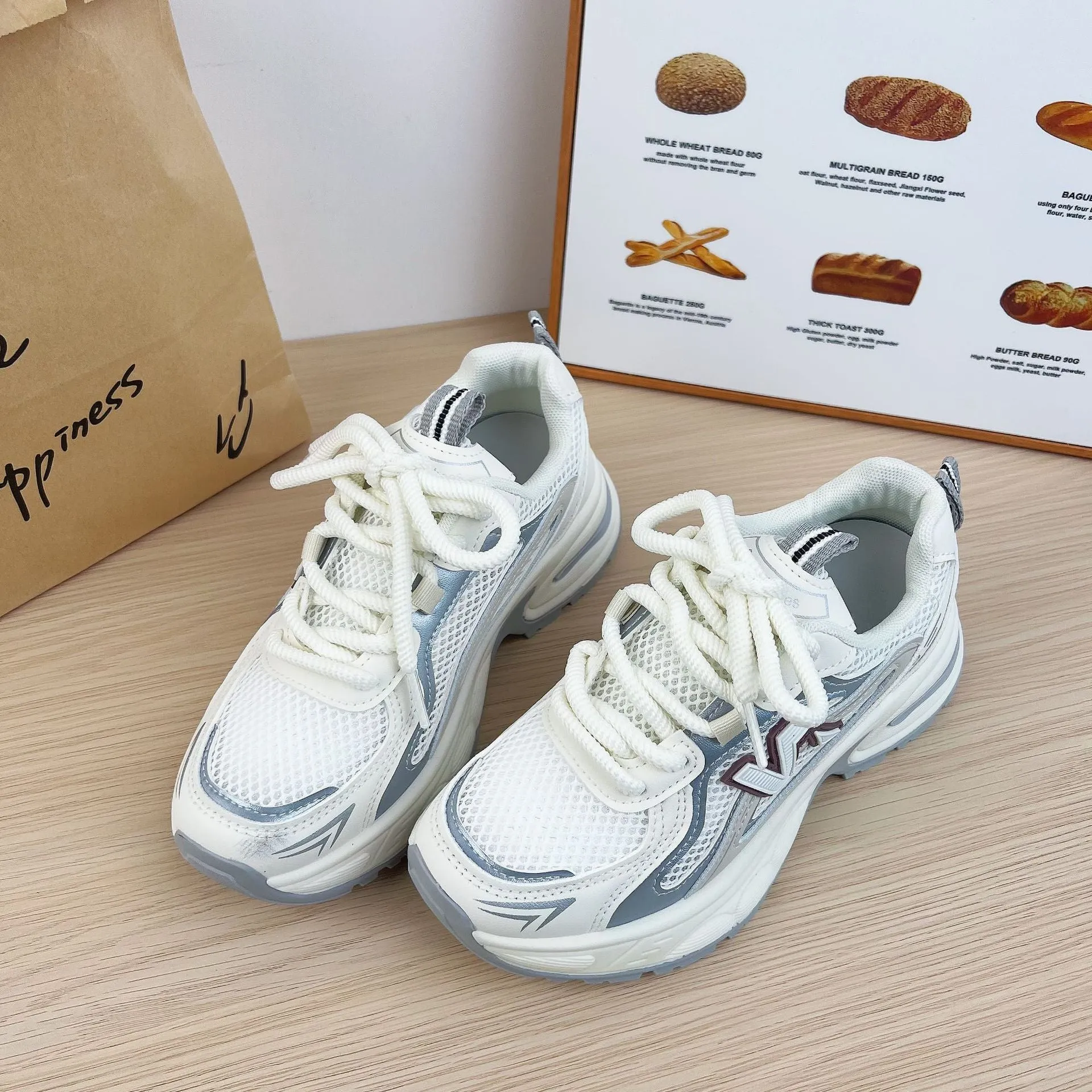Contrast Letter Lace Up Athletic Shoes