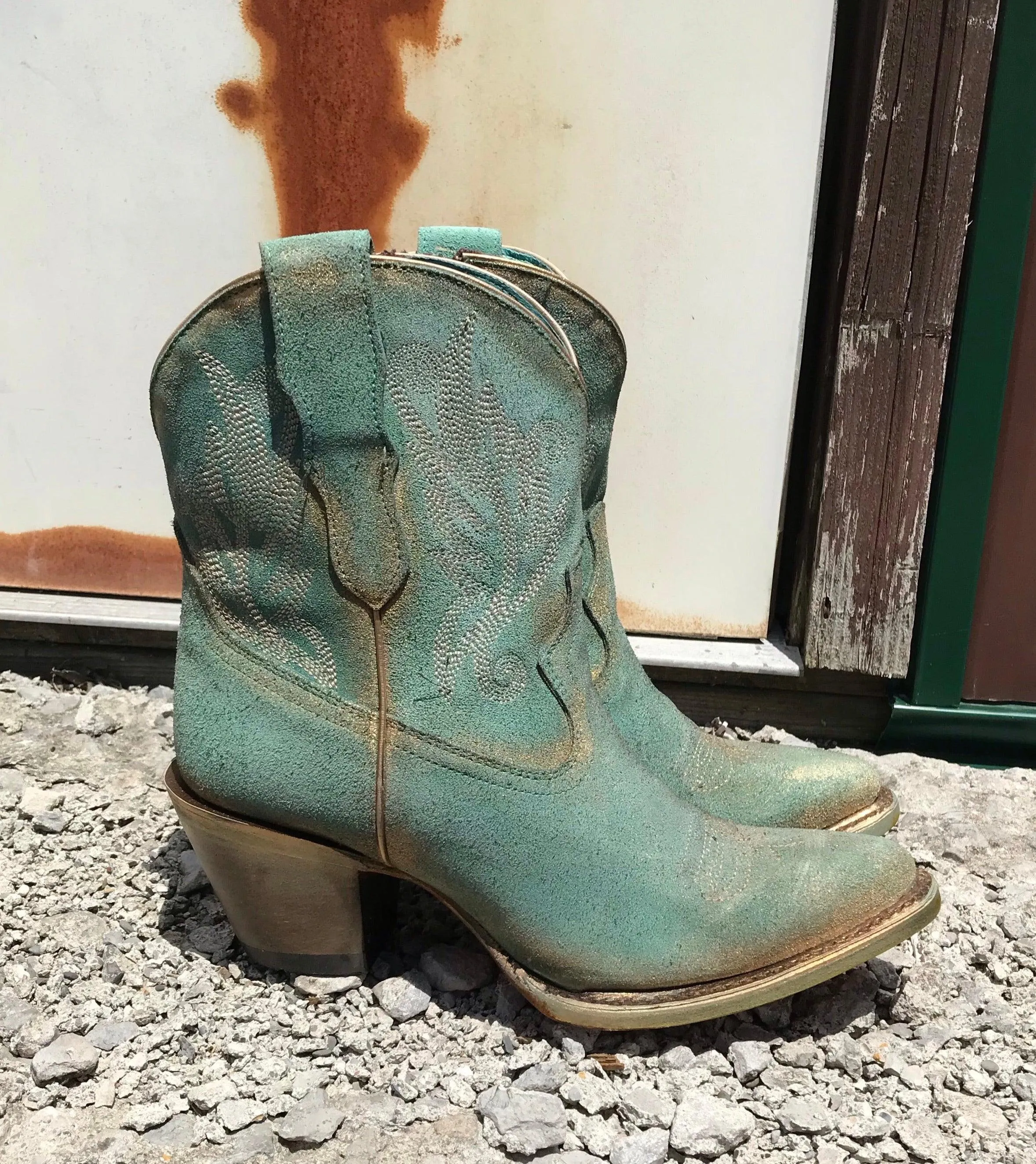 Corral Women's Mint J Toe Ankle Shortie Cowgirl Boots with Zipper A4256