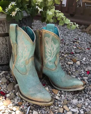 Corral Women's Mint J Toe Ankle Shortie Cowgirl Boots with Zipper A4256