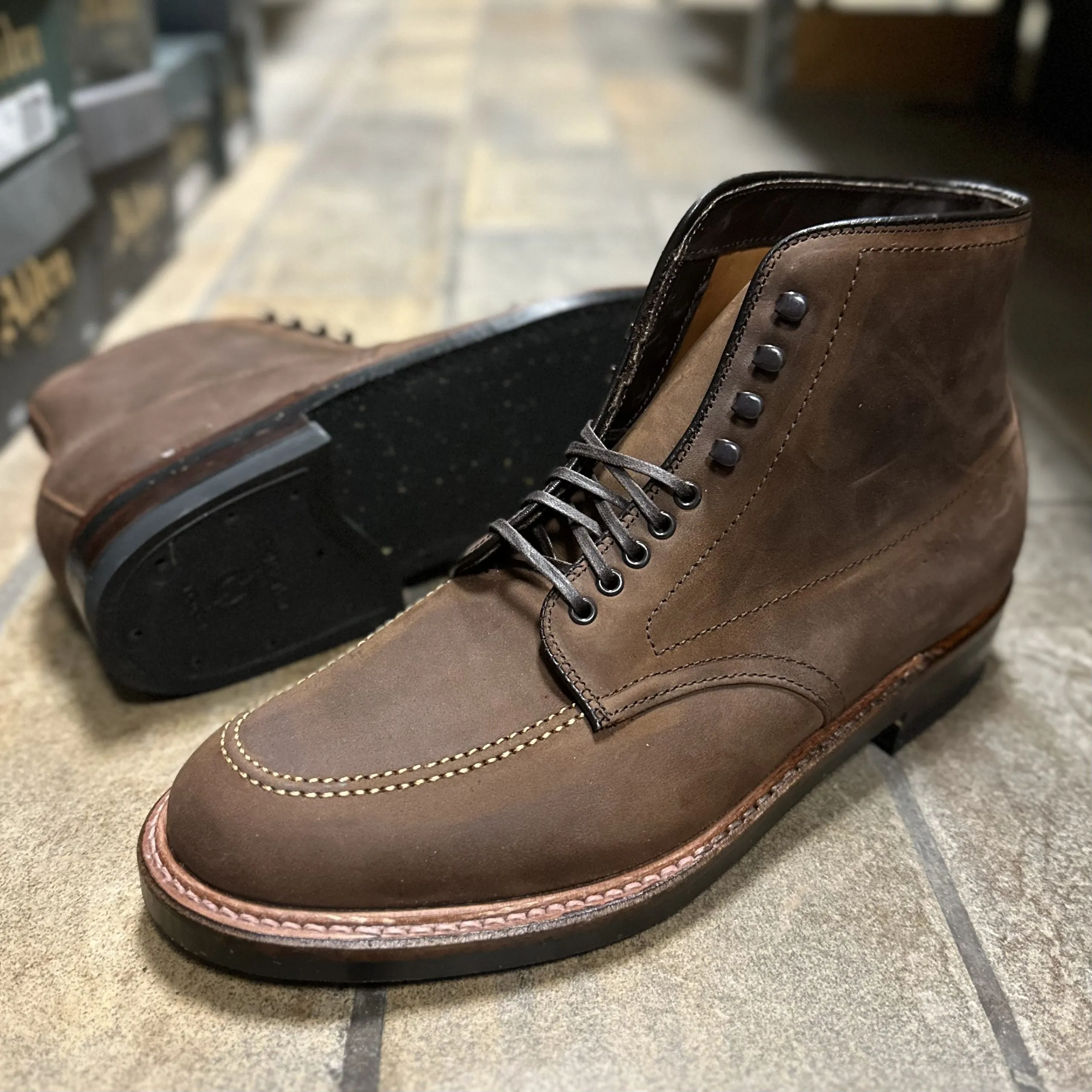 D2909H - Indy Boot in Tobacco Smooth Chamois