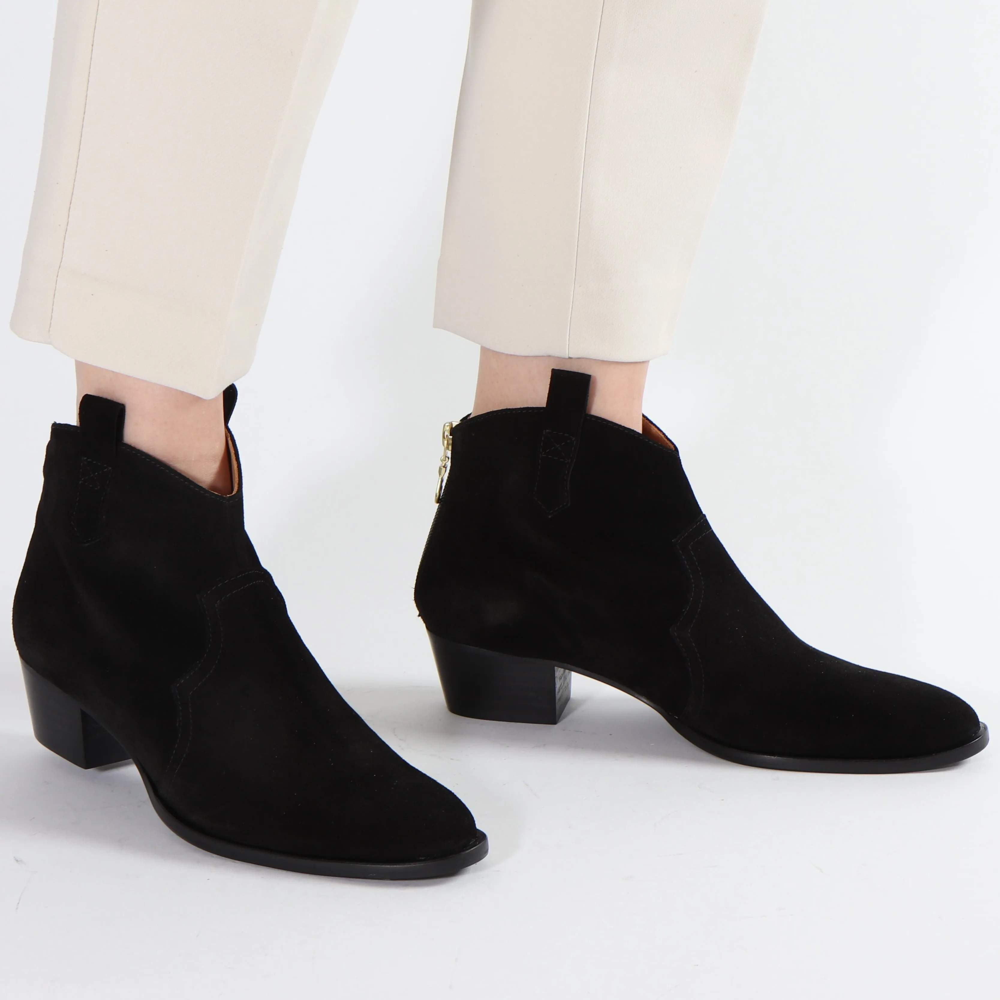 Harper Suede Black