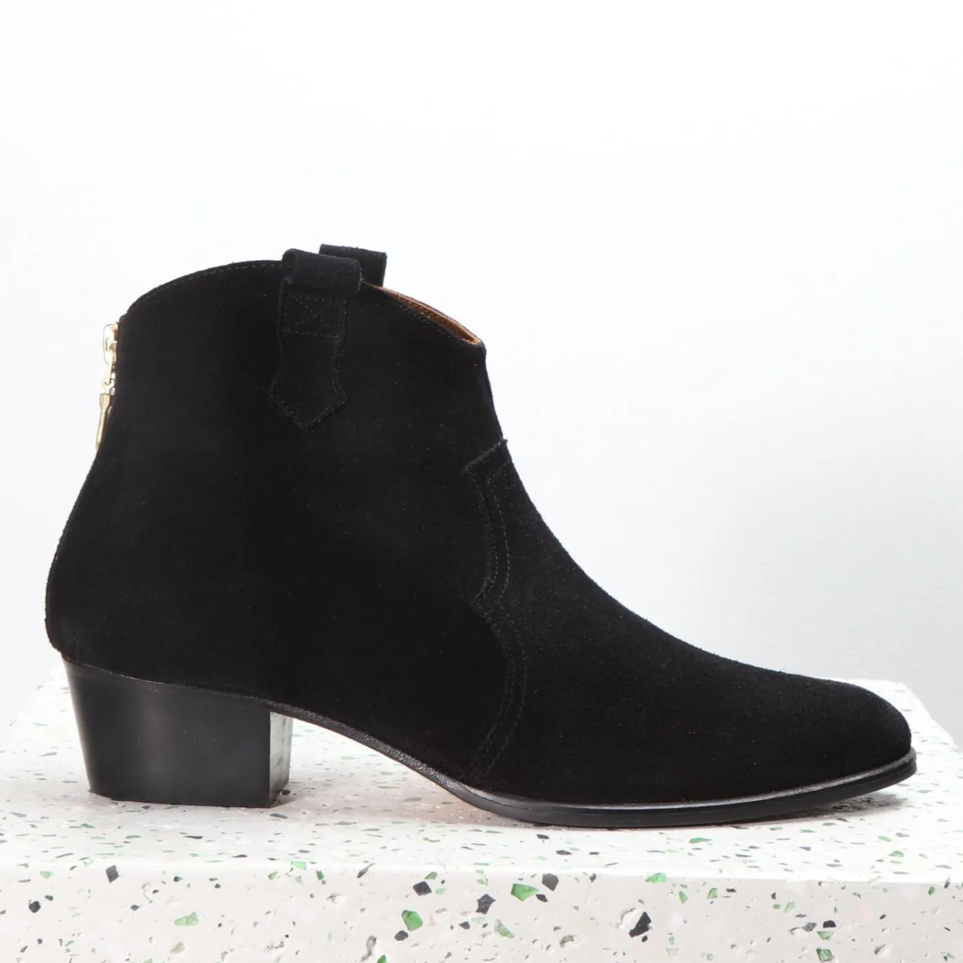 Harper Suede Black