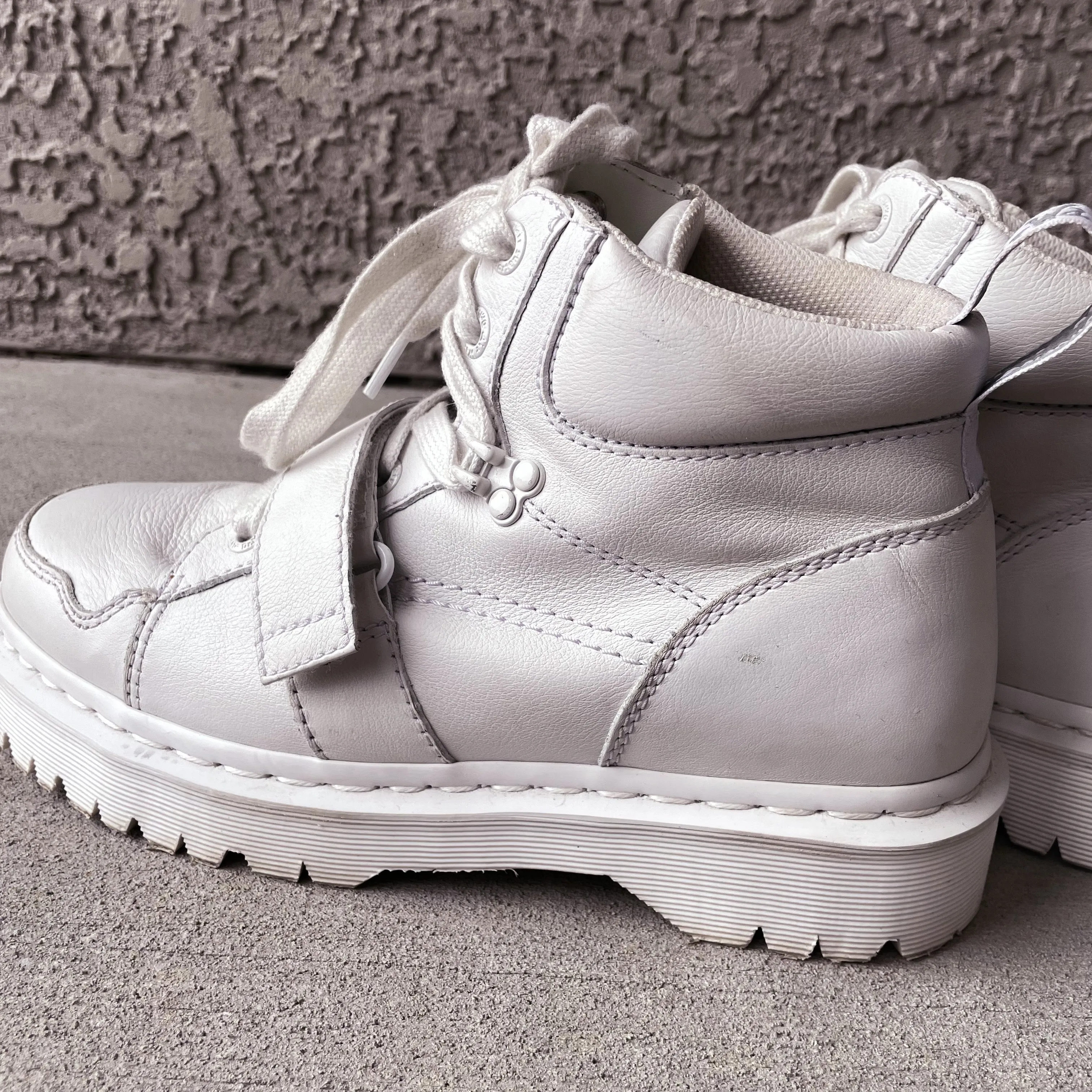 White Zuma II