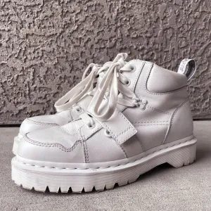 White Zuma II