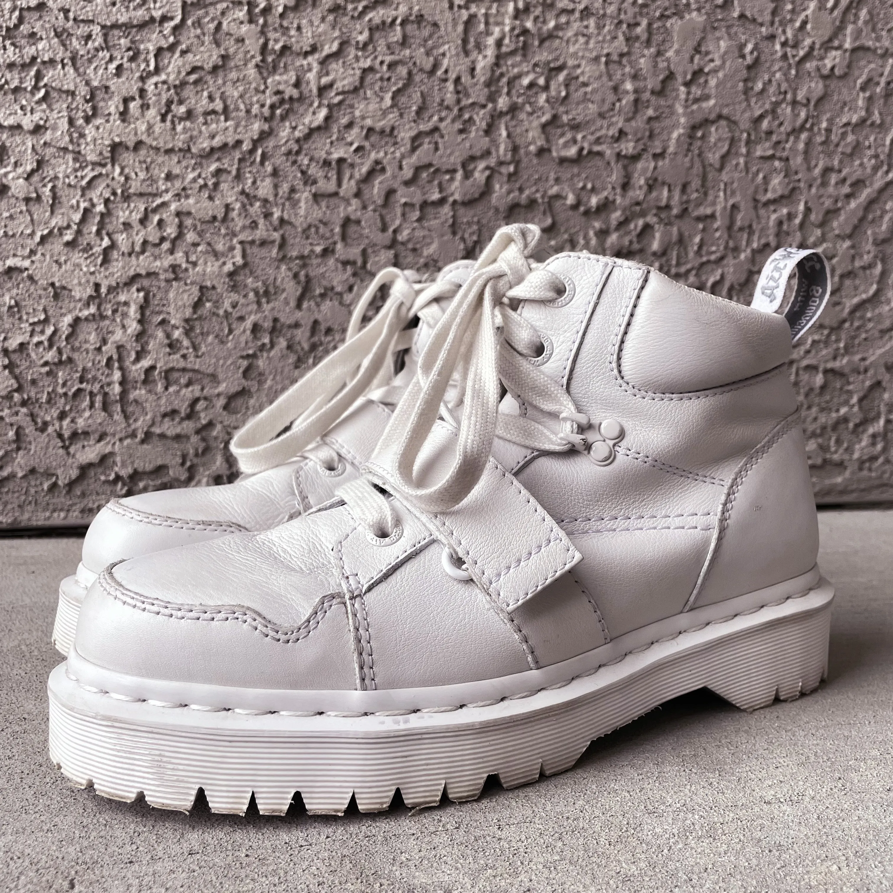 White Zuma II