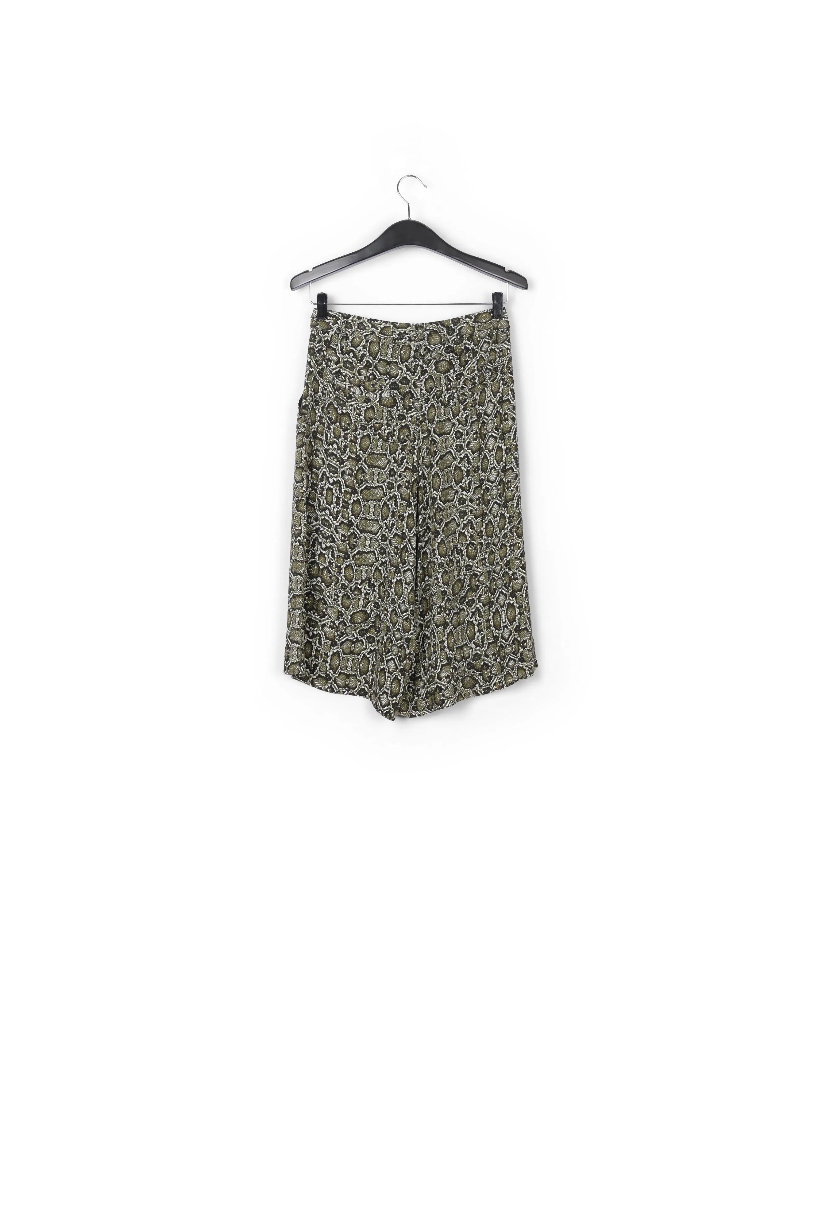 Wide fit shorts