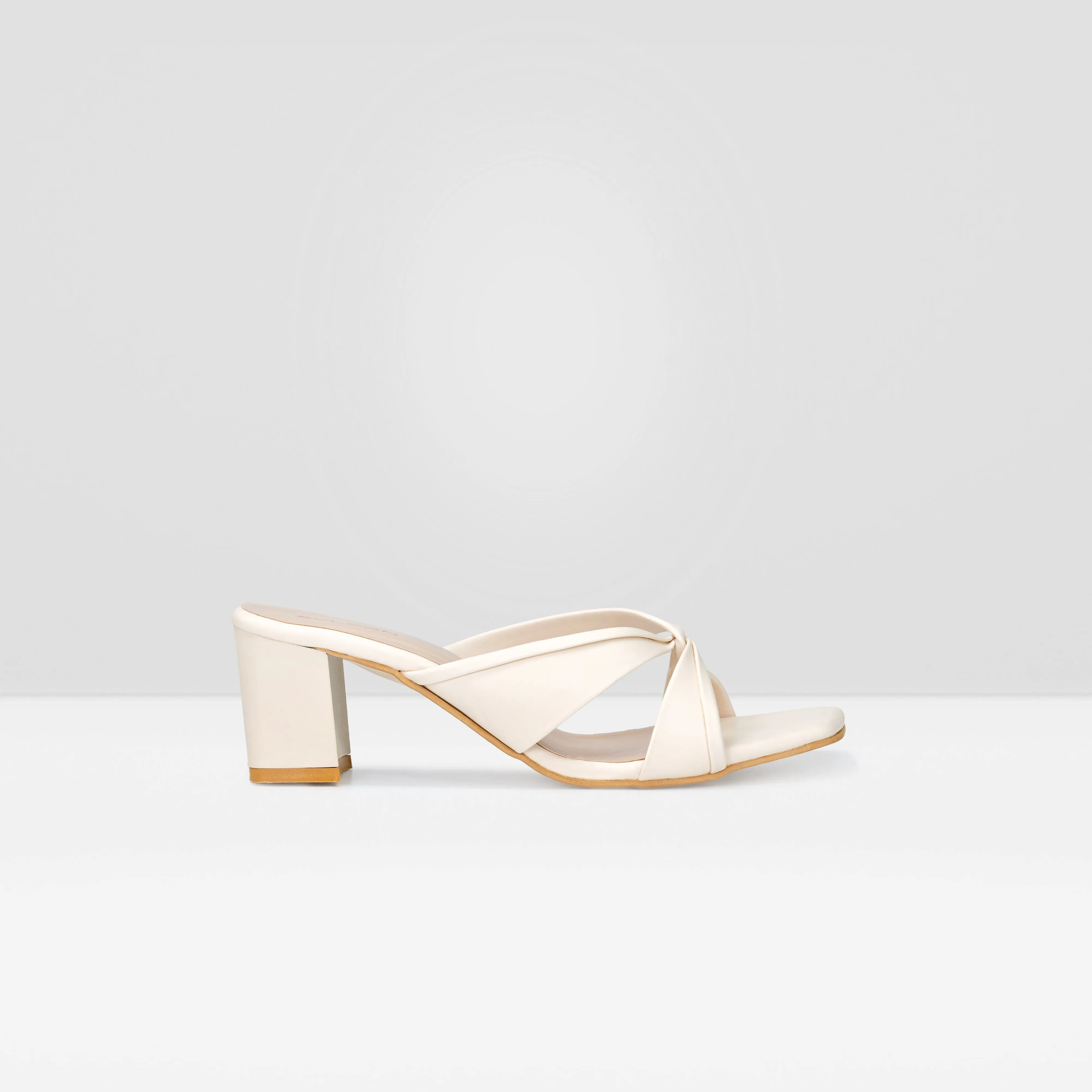 WOMENS BEIGE OPEN TOE BLOCK HEELS CHAPPALS/SANDALS
