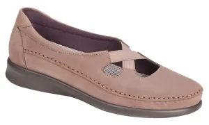 Women's Crissy Slip On Loafer in Praline