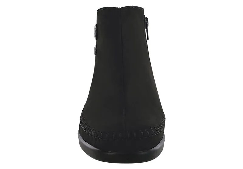 Women's Jade Ankle Boot in Onyx