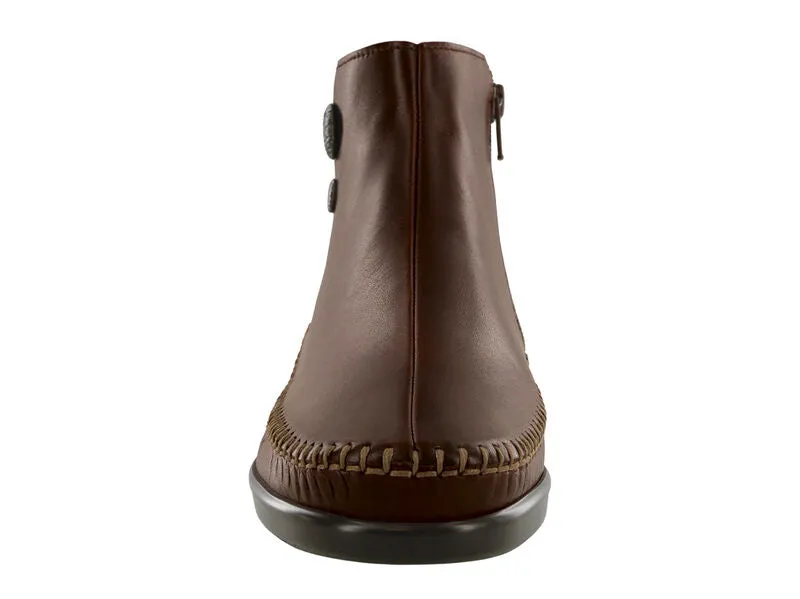 Women's Jade Ankle Boot in Walnut
