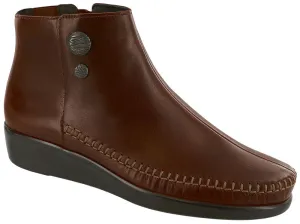 Women's Jade Ankle Boot in Walnut